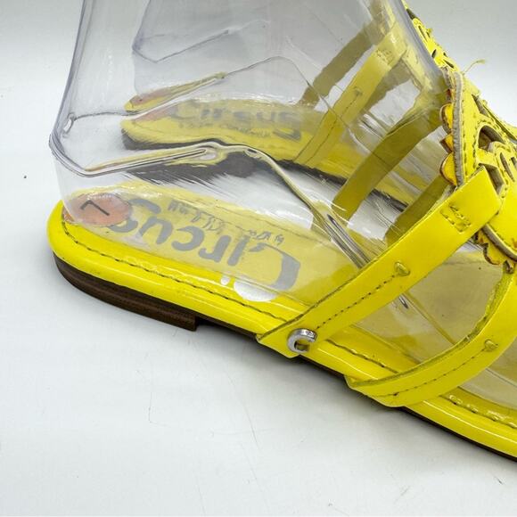 Circus NY by Sam Edelman Canyon Patent Flat Medallion Sandals Bright Yellow Sz 7 - Picture 3 of 15